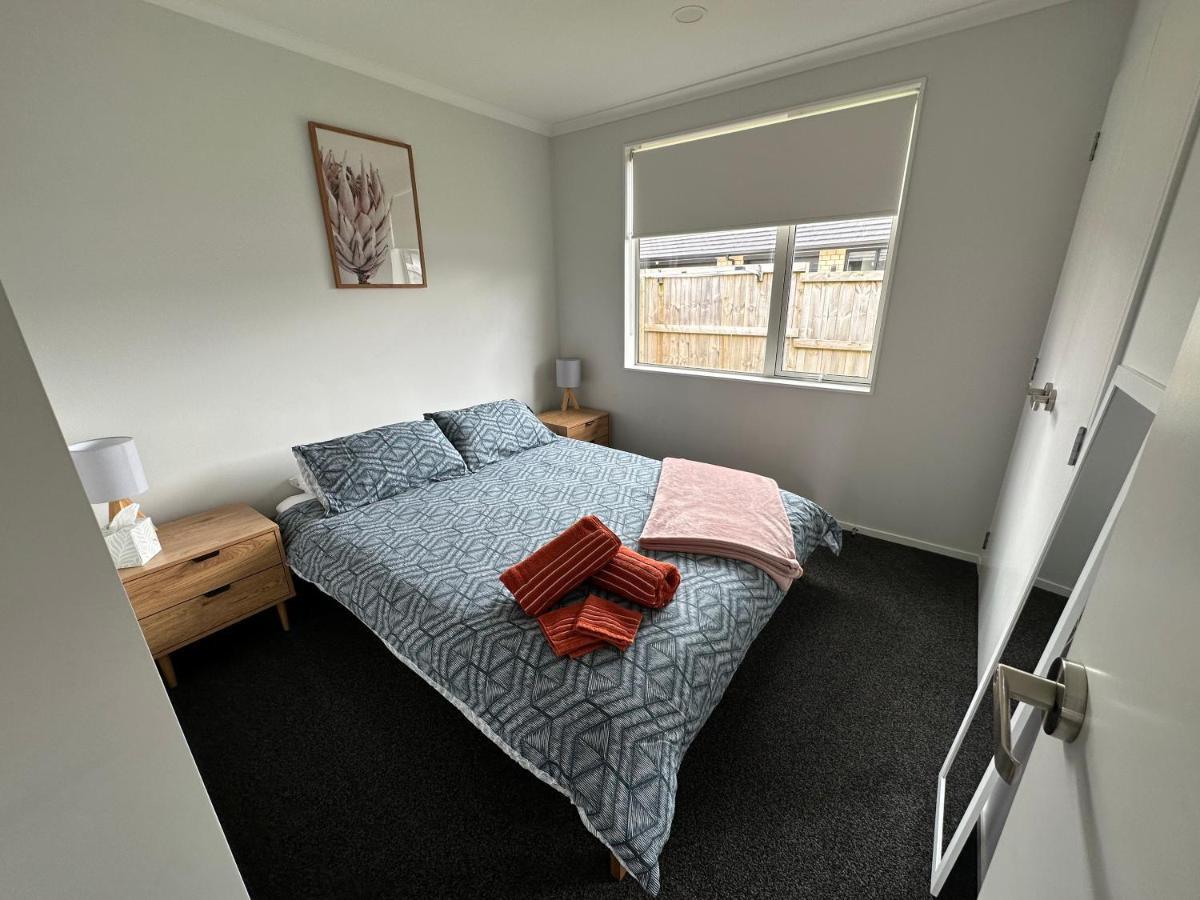 Cosy Self Contained 2 Bedroom Townhouse Hamilton Exterior photo